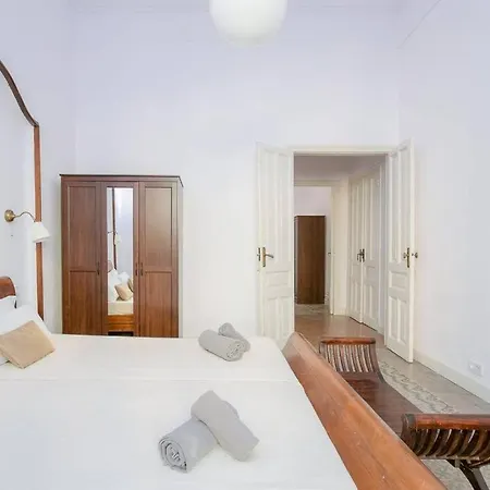 Canela Homes Casa Serra Barcelona