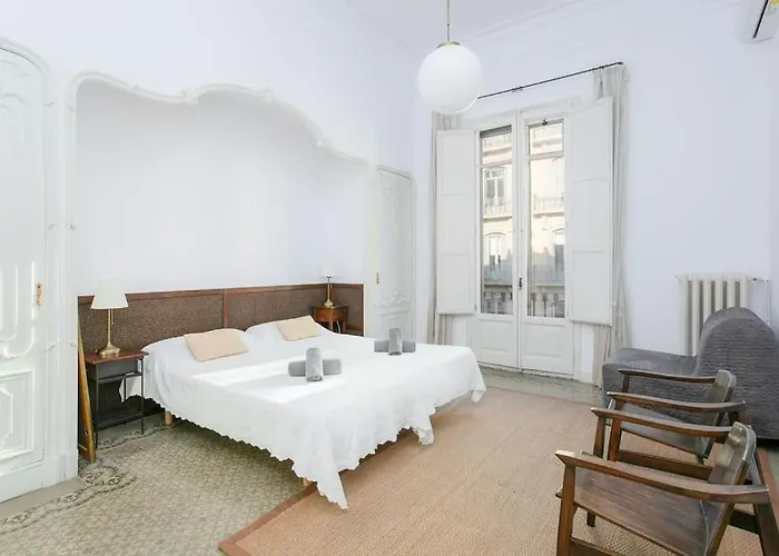 Canela Homes Casa Serra アパート バルセロナ