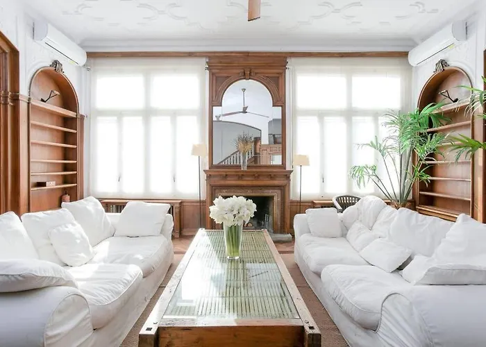 Canela Homes Casa Serra バルセロナ