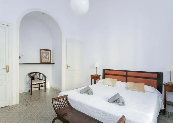 Canela Homes Casa Serra アパート バルセロナ